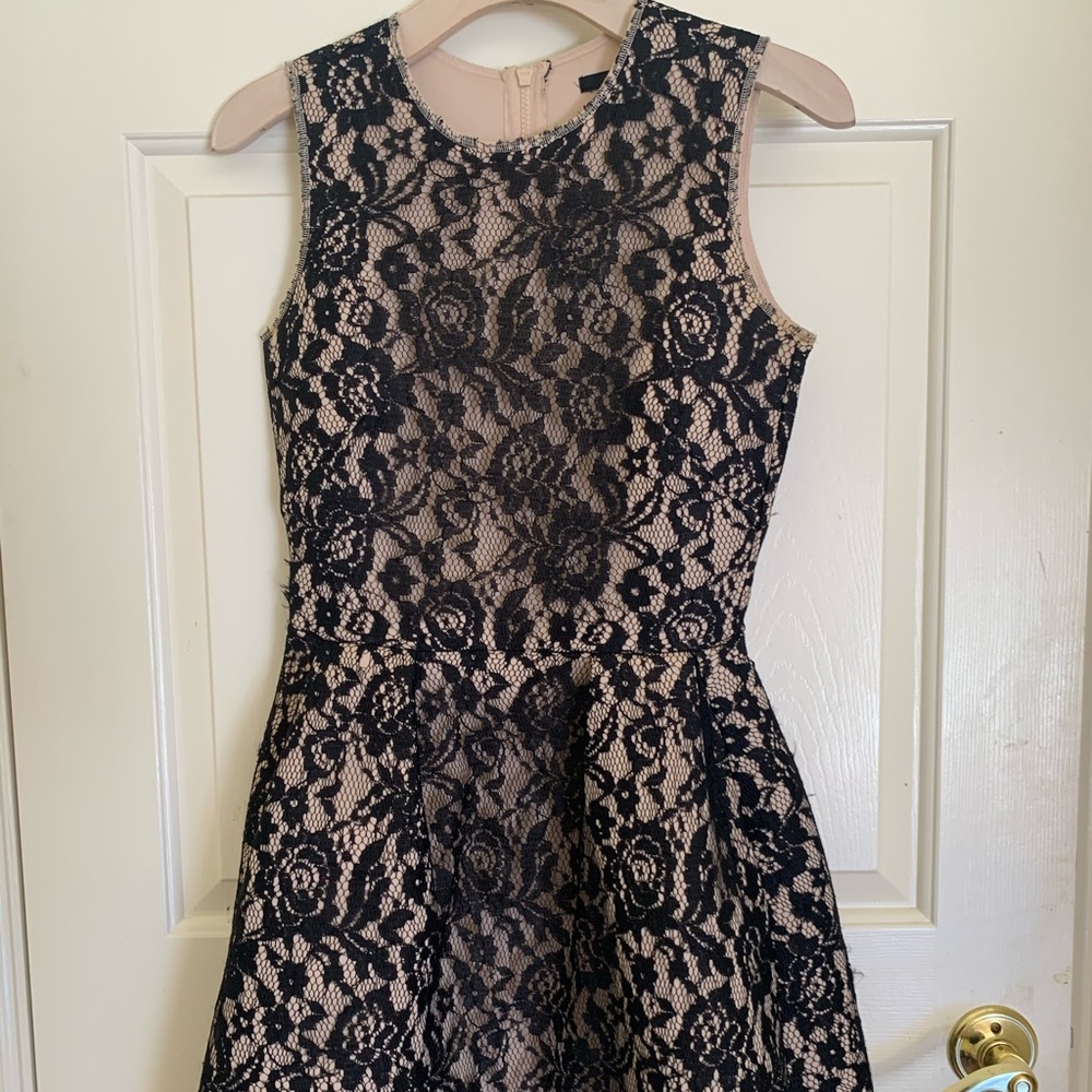 H&M lace fit and flare dress. Size 8